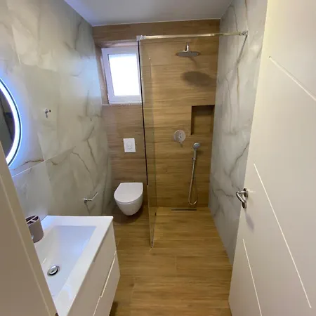 Hajdini Apartament 公寓 *