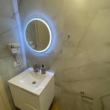 Hajdini Apartament *